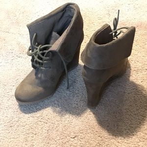 ✨Brown Wedge Booties✨